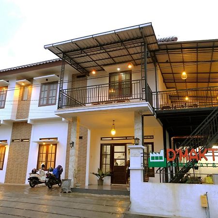 Oyo 350 D' Maktab Homestay Syariah Malang Kültér fotó