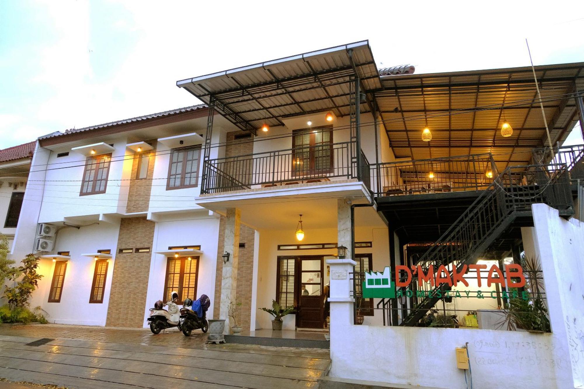 Oyo 350 D' Maktab Homestay Syariah Malang Kültér fotó