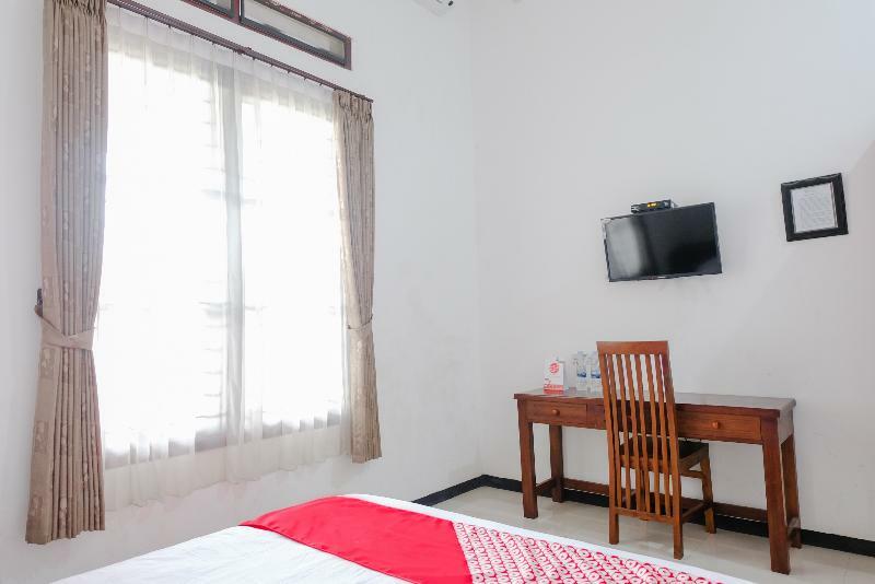 Oyo 350 D' Maktab Homestay Syariah Malang Kültér fotó