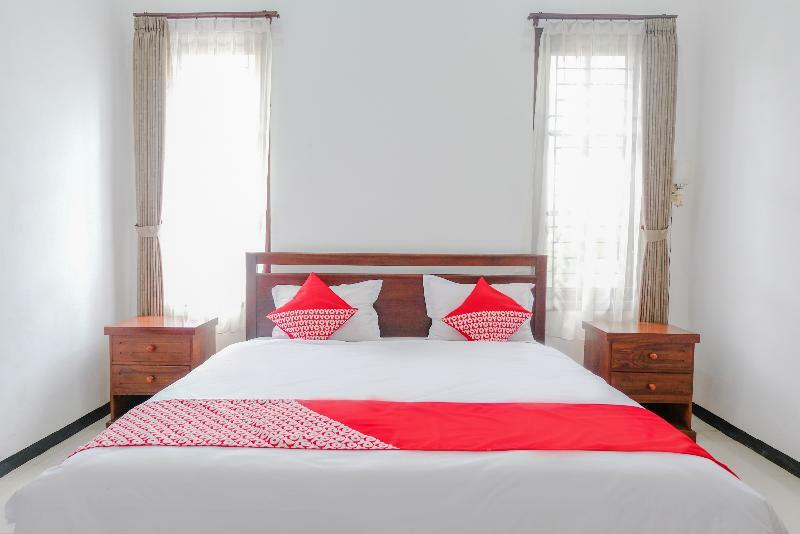 Oyo 350 D' Maktab Homestay Syariah Malang Kültér fotó