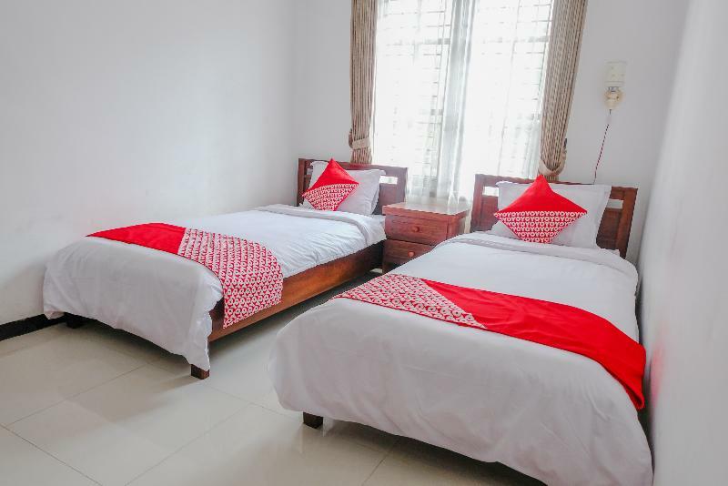 Oyo 350 D' Maktab Homestay Syariah Malang Kültér fotó